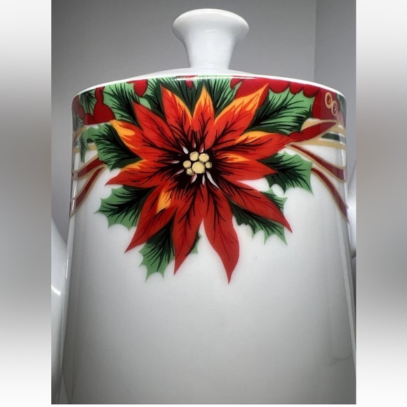 Poinsettia Christmas Teapot Coffee Pot Fine Porcelain drink pitcher floral - Picture 2 of 10
